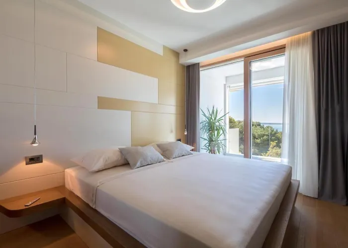 Gray Pearl - Luxury Apartment With Pool